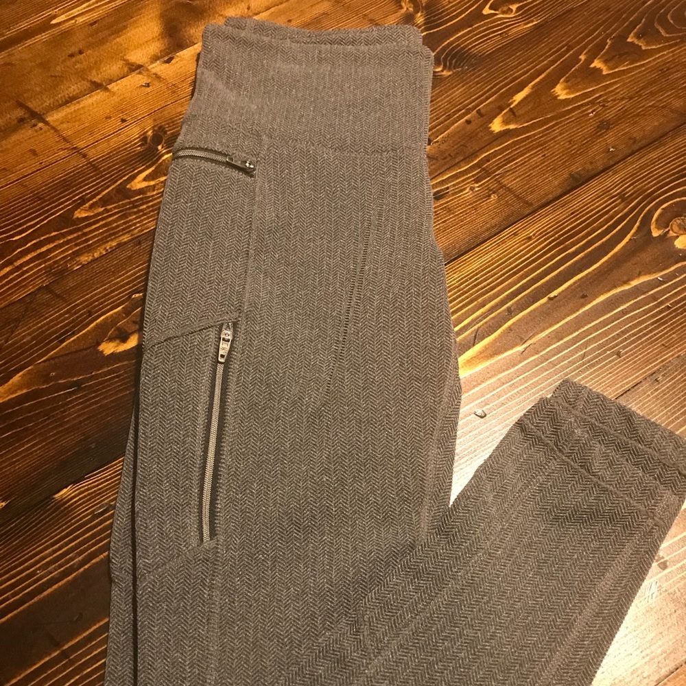 Dark Charcoal Herringbone Athleta Legging Size SM
